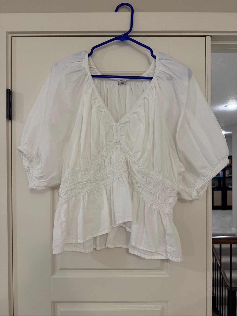 Old Navy White V-Neck Puff Sleeve Peplum Blouse